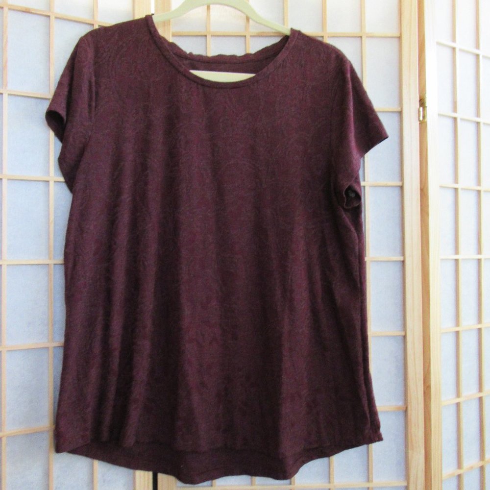Simply Vera Vera Wang Tee Size XL